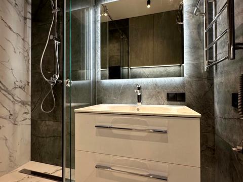 квартира по адресу Салютная ул., 2к18