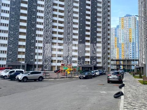 комерційна за адресою Київ, Ревуцького вул., 54