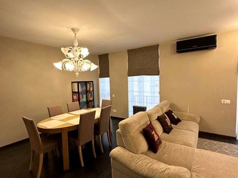 квартира за адресою Регенераторна вул., 4 к5