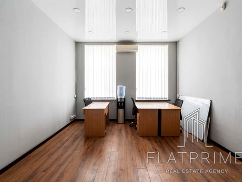 коммерческая по адресу Малая Житомирская ул., 6