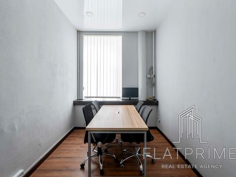 коммерческая по адресу Малая Житомирская ул., 6