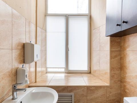 коммерческая по адресу Малая Житомирская ул., 6