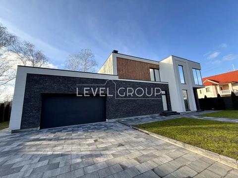 будинок за адресою Лугова вул.