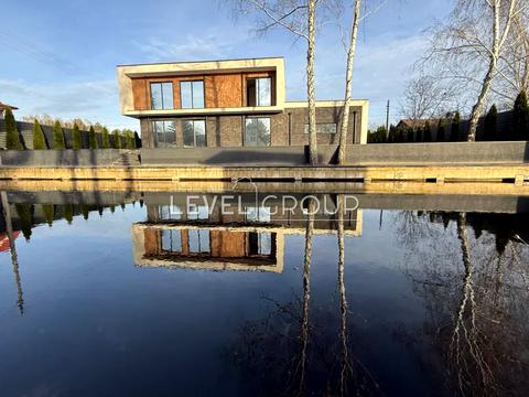 будинок за адресою Лугова вул.