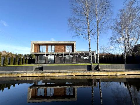 будинок за адресою Лугова вул.