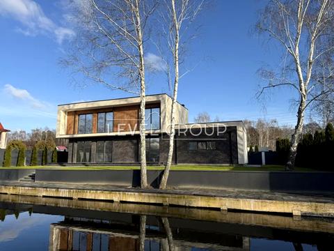 будинок за адресою Лугова вул.