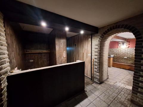 комерційна за адресою Металургів просп., 15