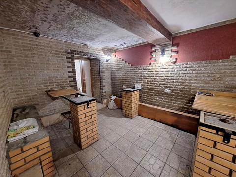 комерційна за адресою Металургів просп., 15