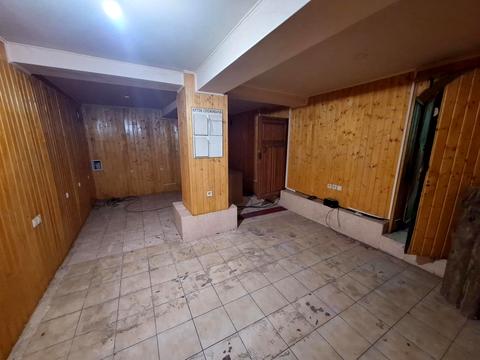 комерційна за адресою Металургів просп., 15