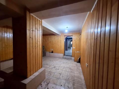 комерційна за адресою Металургів просп., 15