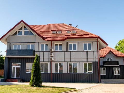 комерційна за адресою Євгена Чикаленка вул., 26