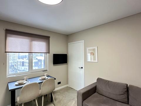 квартира за адресою Михайла Максимовича вул. (Онуфрія Трутенка), 28-Е