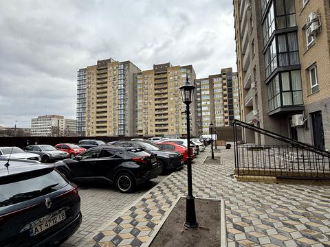 комерційна за адресою Добровольчих Батальйонів вул. (Червоноармійська), 203/2