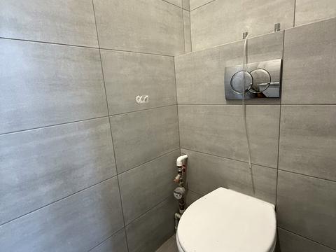 комерційна за адресою Добровольчих Батальйонів вул. (Червоноармійська), 203/2