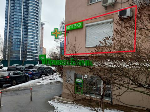 комерційна за адресою Євгена Коновальця вул. (Щорса), 33