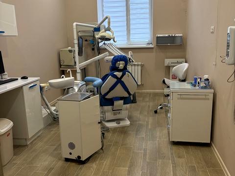 комерційна за адресою Лісова вул., 50