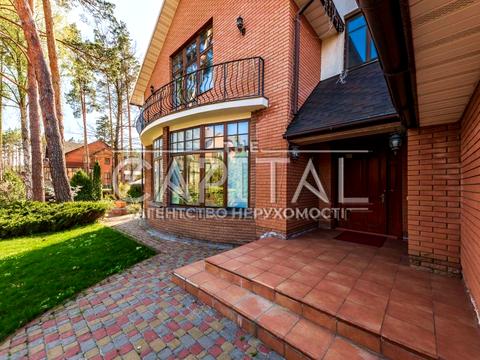 будинок за адресою с. Мощун, Вишнева