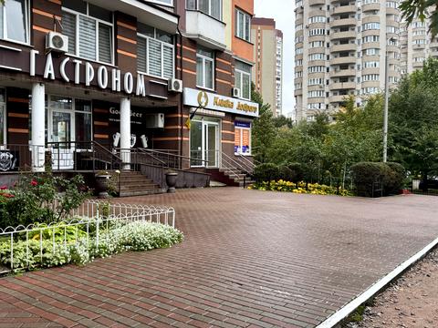 комерційна за адресою Урлівська вул., 40