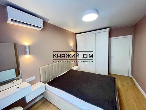 квартира за адресою Дніпровська набережна вул., 17-К