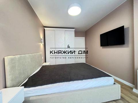 квартира за адресою Дніпровська набережна вул., 17-К