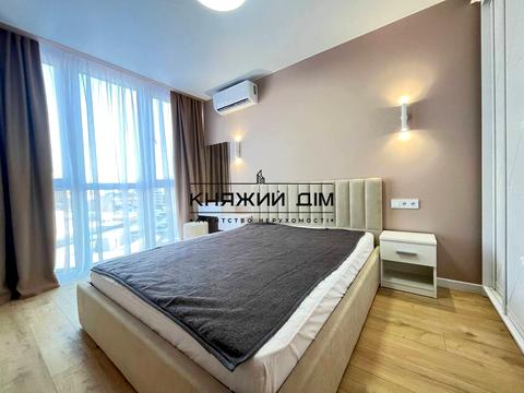 квартира за адресою Дніпровська набережна вул., 17-К