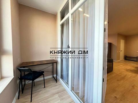 квартира за адресою Дніпровська набережна вул., 17-К