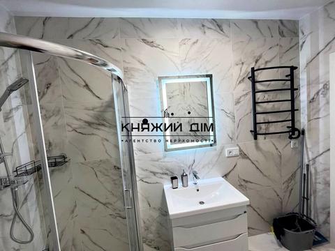 квартира за адресою Дніпровська набережна вул., 17-К