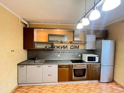 квартира по адресу Митрополита Андрея Шептицкого ул. (Анатолія Луначарського), 1-В