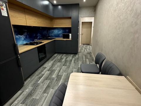 квартира за адресою Героїв Небесної Сотні просп., 18/3