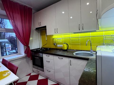 квартира за адресою Романа Ратушного вул. (Волгоградська), 37