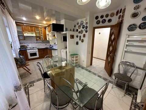 квартира за адресою Дніпро, Олександра Поля просп. (Кірова), 113