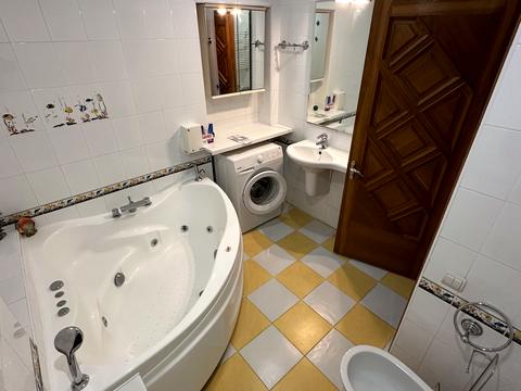 квартира за адресою Дніпро, Олександра Поля просп. (Кірова), 113