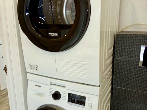 квартира за адресою Полковника Гуляєва просп. (Маршала Жукова), 111