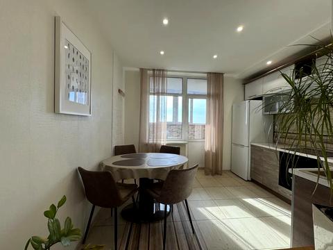 квартира за адресою Авіаконструктора Ігоря Сікорського вул. (Танкова), 4-В