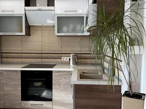 квартира за адресою Авіаконструктора Ігоря Сікорського вул. (Танкова), 4-В