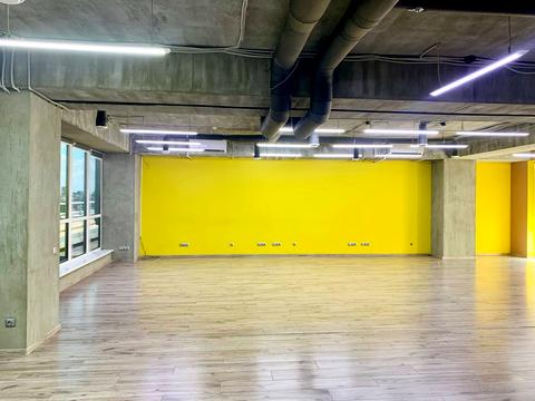 комерційна за адресою Мечникова вул., 11