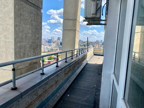 комерційна за адресою Мечникова вул., 11