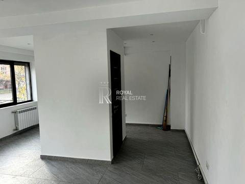 коммерческая по адресу Уинстона Черчилля ул. (Красноткацкая), 25