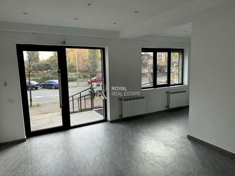 коммерческая по адресу Уинстона Черчилля ул. (Красноткацкая), 25