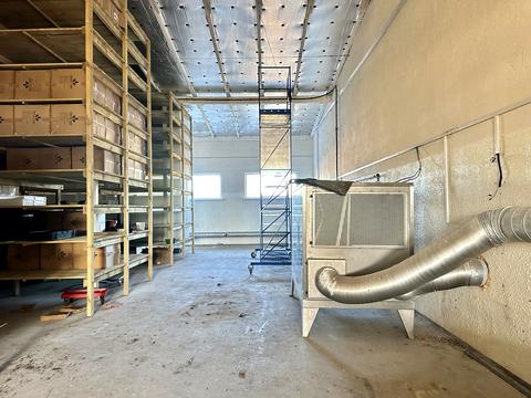 комерційна за адресою Дружби, 52