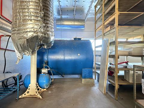 комерційна за адресою Дружби, 52