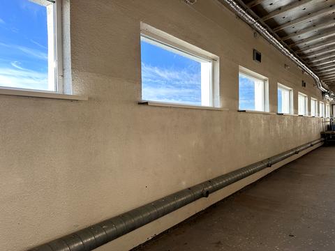 комерційна за адресою Дружби, 52