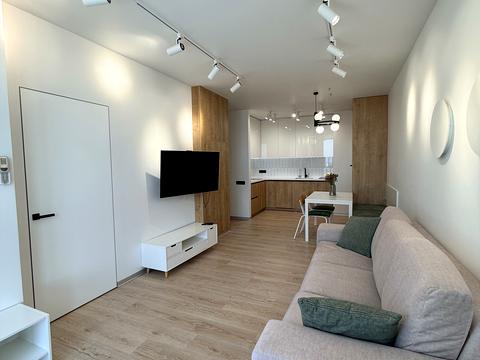 квартира за адресою Салютна вул., 2к6