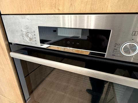 квартира за адресою Салютна вул., 2к6