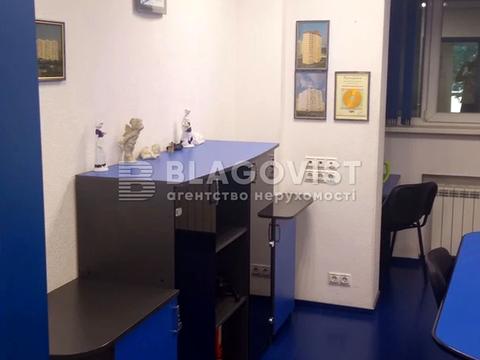 комерційна за адресою Братства Тарасівців вул. (Декабристів), 9