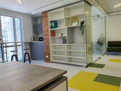 комерційна за адресою Стрийська вул., 108