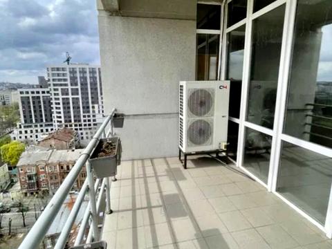 комерційна за адресою Мечникова вул., 11