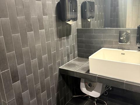 комерційна за адресою Стрийська вул., 108