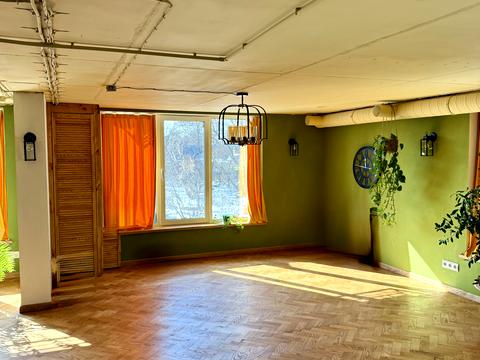 комерційна за адресою Київська вул., 235