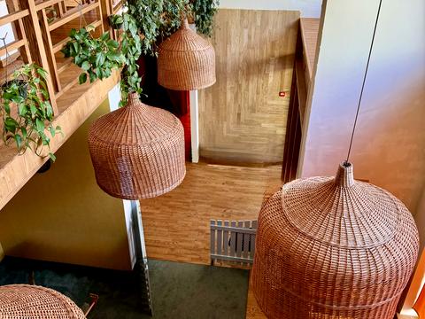 комерційна за адресою Київська вул., 235